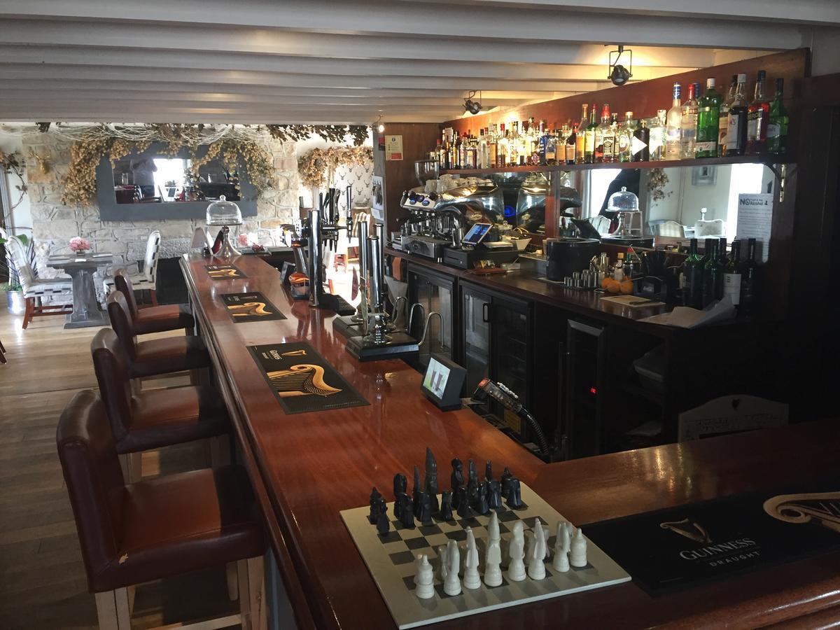 Coach And Horses Inn Hikkaduwa Dış mekan fotoğraf